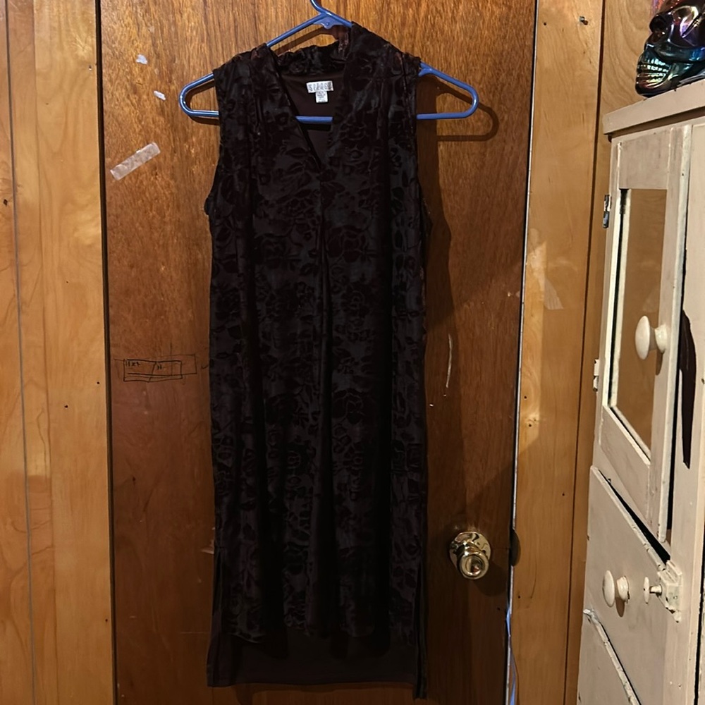 I am selling a Spense prom dress, it is purple, size 4